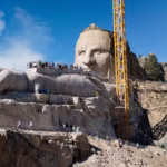 A Hike to Crazy Horse Stirs Patriotism and Doubt