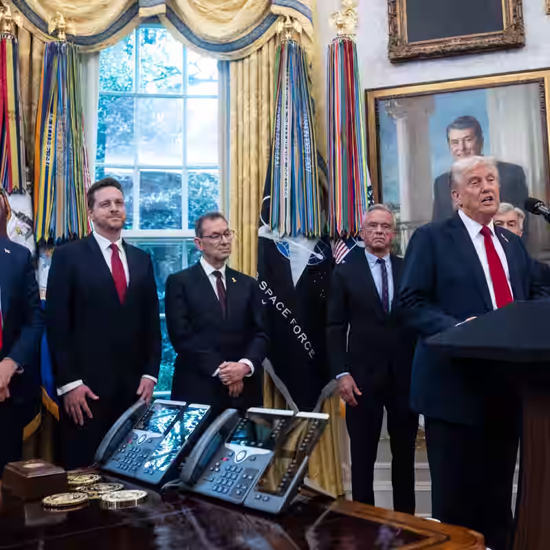 Trump Announces Pfizer Deal to Lower Some Drug Prices and Unveils TrumpRx Website